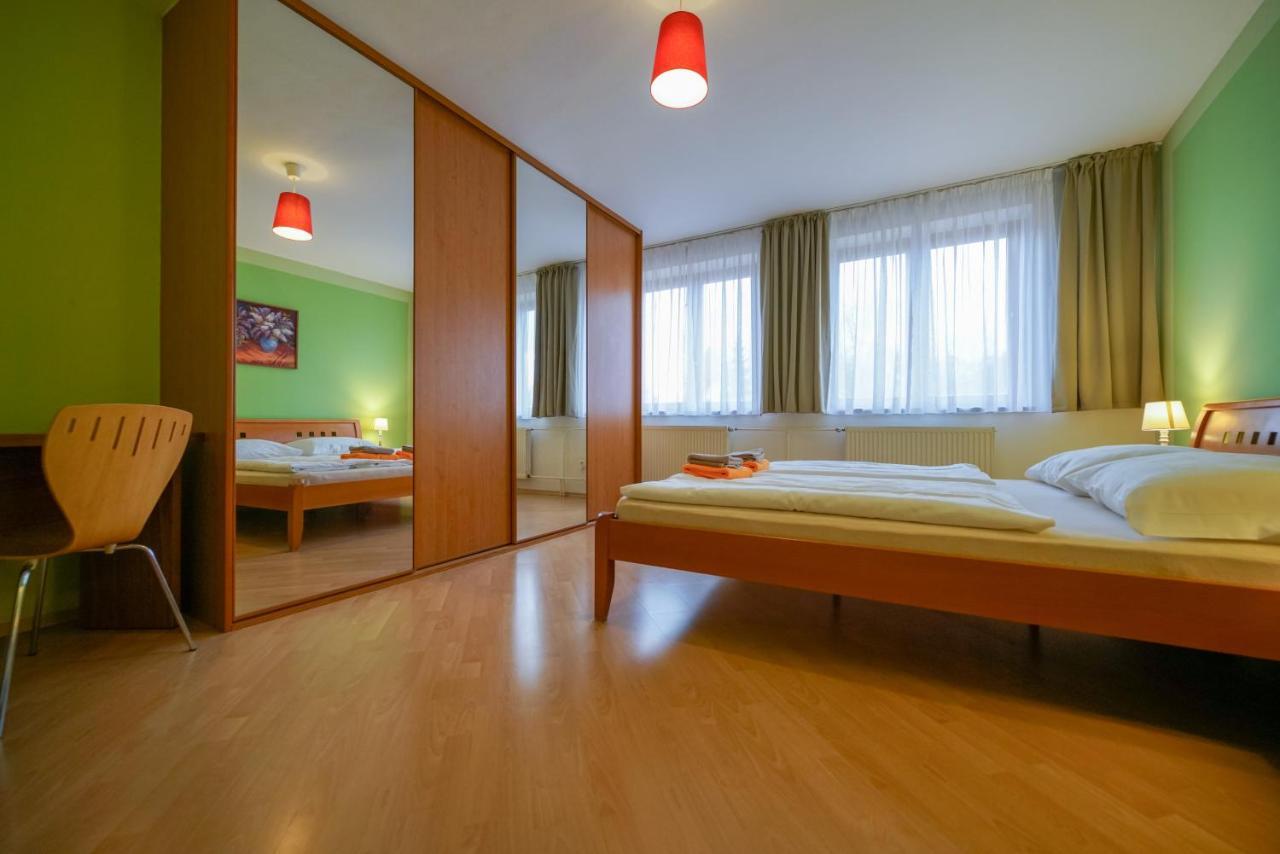 Penzion Fantazia Poprad - Self Check-In Экстерьер фото